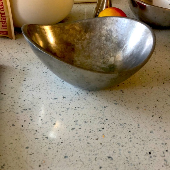 Nambe bowl. Needs a quick polish - Picture 1 of 3